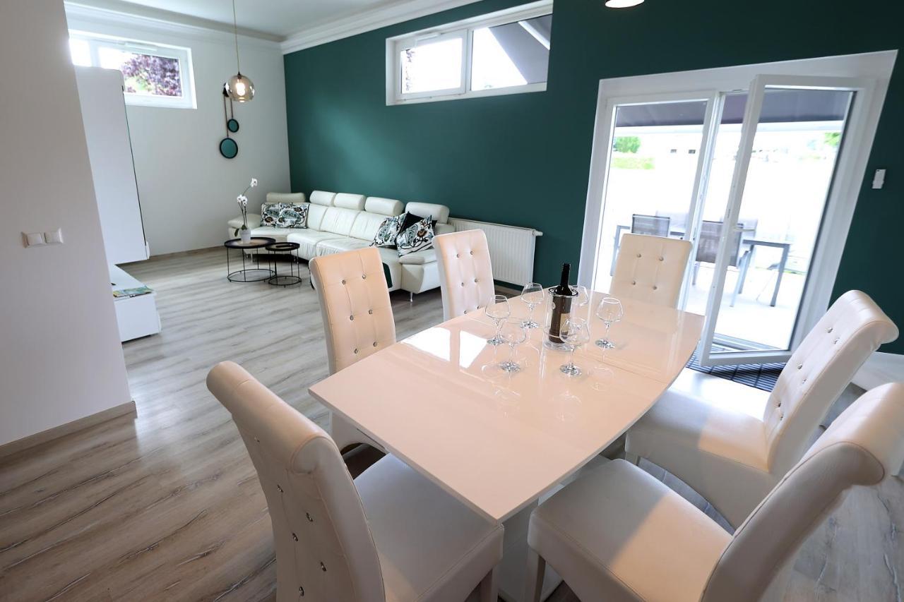 Exklusive Fw Mit 3 Sz Und Grosser Terrasse Граткорн Экстерьер фото