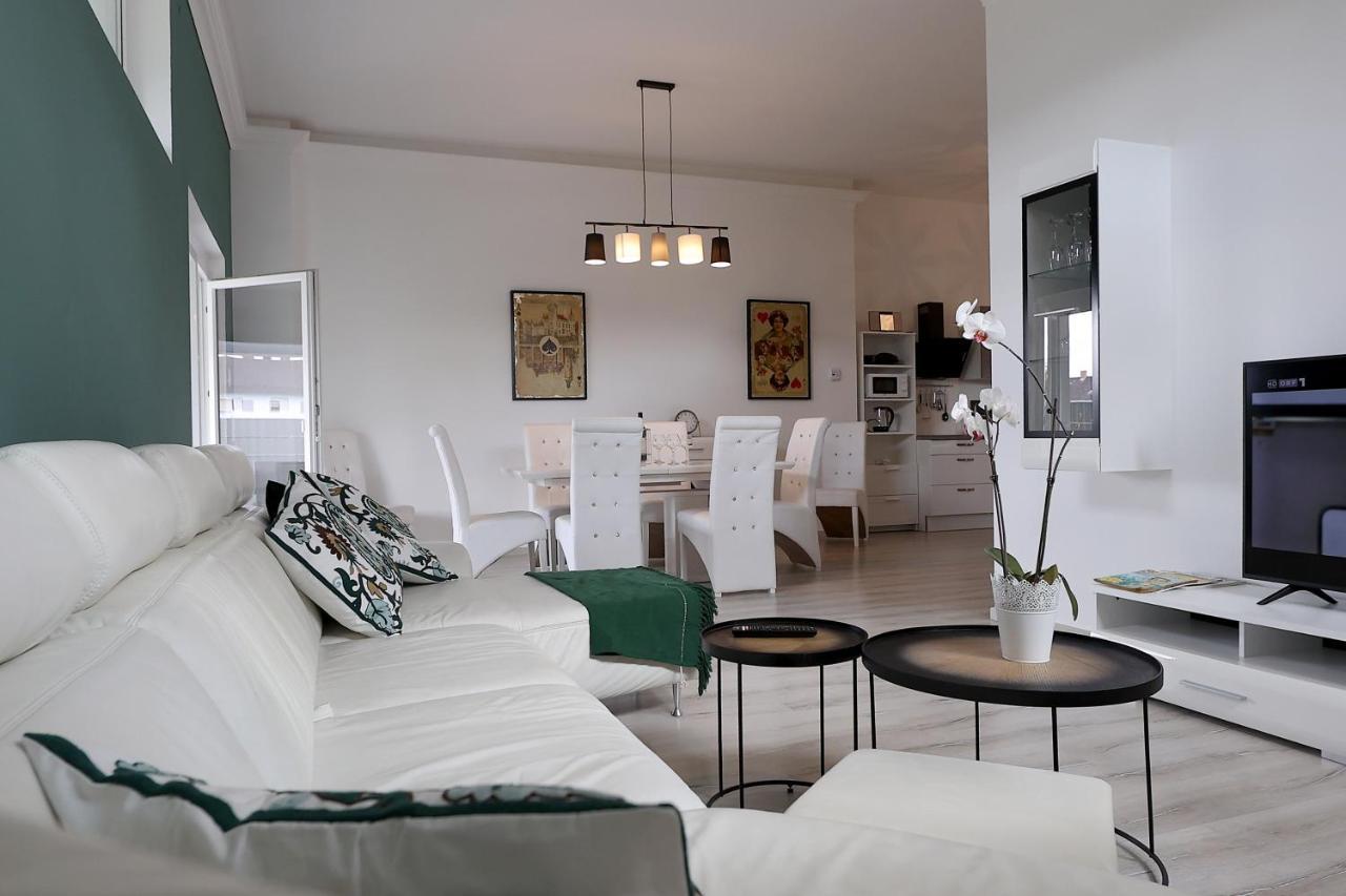 Exklusive Fw Mit 3 Sz Und Grosser Terrasse Граткорн Экстерьер фото